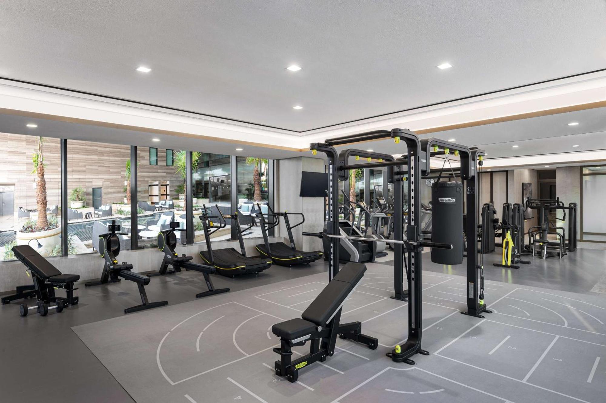 Waldorf Astoria Kuwait Ξενοδοχείο Κουβέιτ Εξωτερικό φωτογραφία The gym at The Ivy Collection